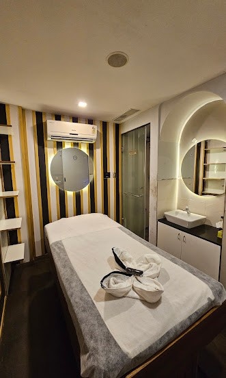 Sumantra Spa bed area